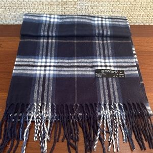 🌟HP🌟NWOT Navy Plaid Cashmink Scarf Made in Germany by V. FRAAS